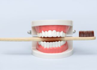 protezy dentystyczne
